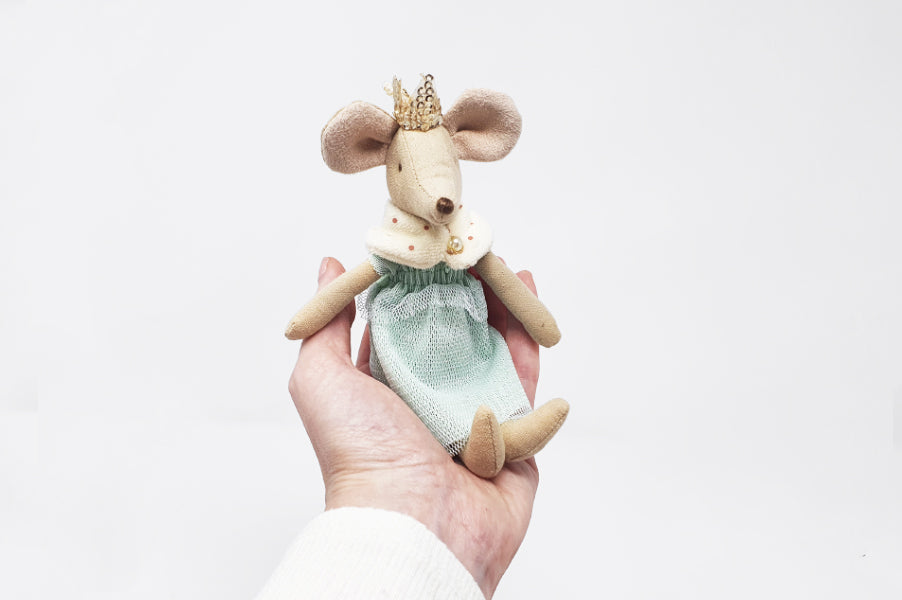 Maileg queen mouse soft toy