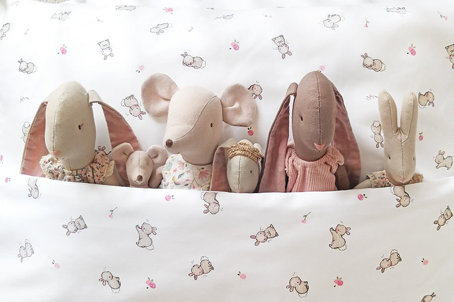 Rabbits and Roses Cot Bed Duvet Set for Girl's Room