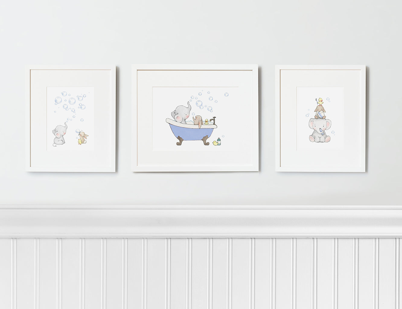 Children&#39;s bathroom wall art print set
