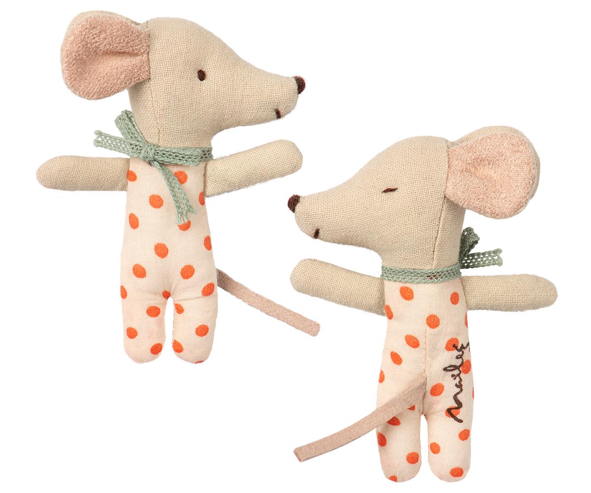 Maileg Sleepy baby girl mouse in a box toy